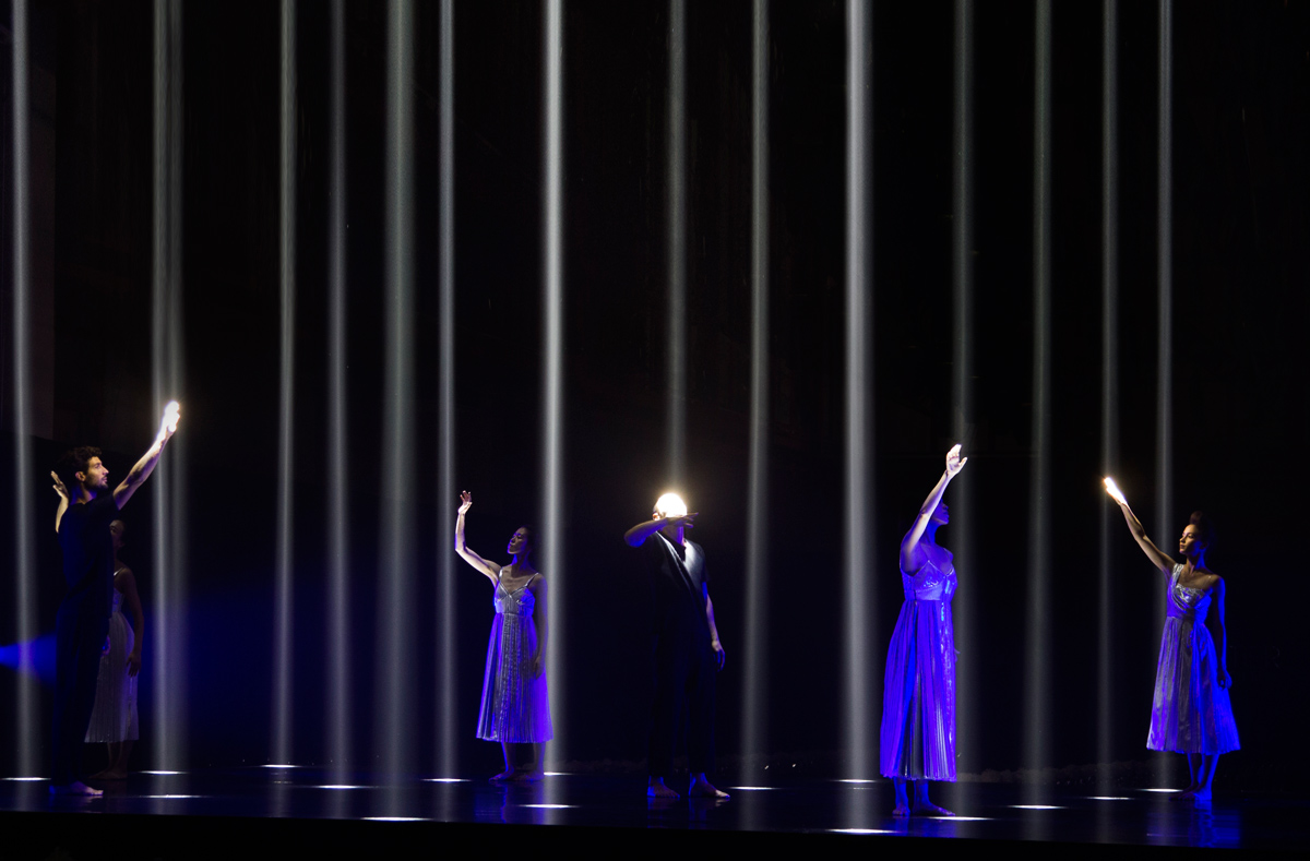 show-dancers