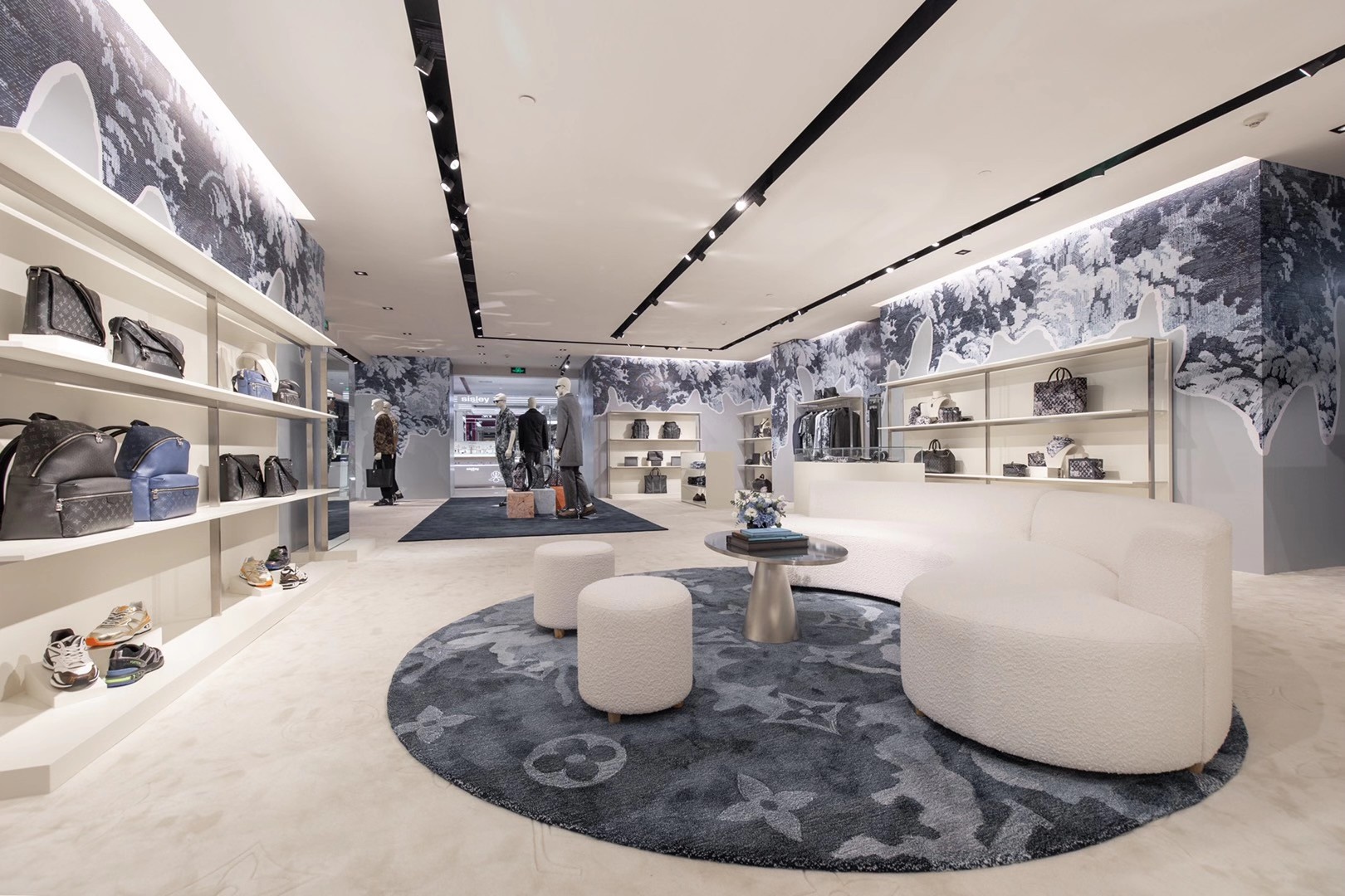 Les Parfums Louis Vuitton pop-up in Times Square - Inside Retail Asia