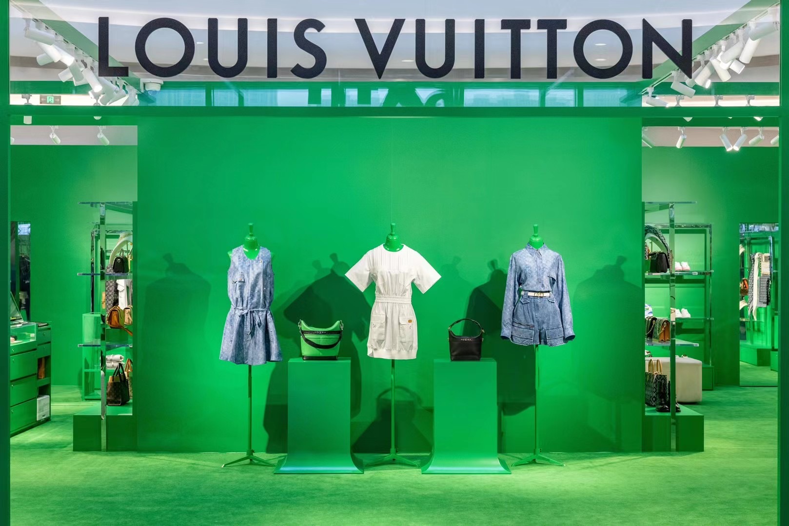 Louis Vuitton SS21 Women Green Pop-up Facelift March 1st Jinan