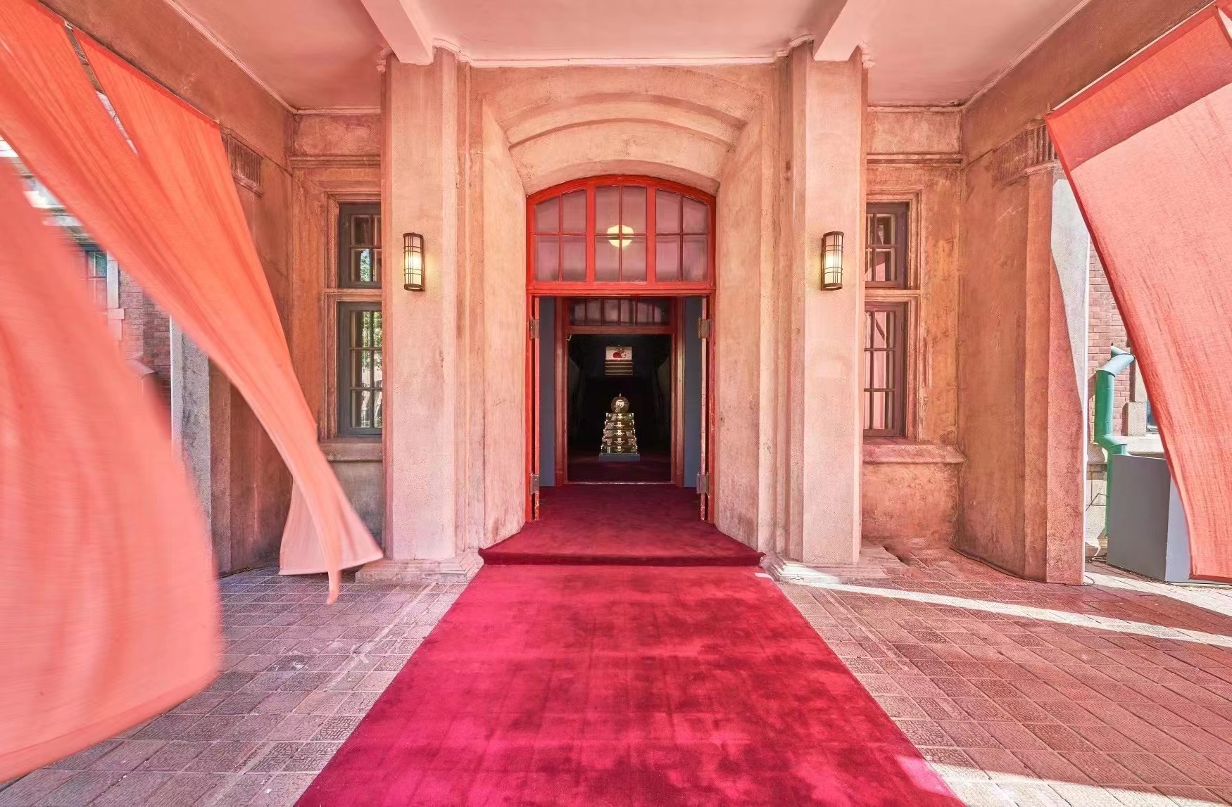 louis vuitton hotel interior