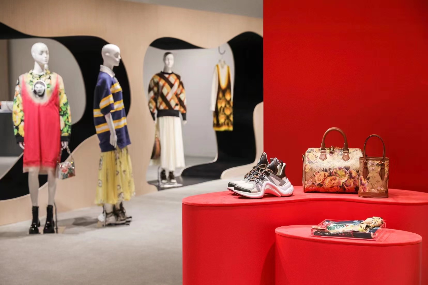 Louis Vuitton FW22 Women’s Large Scale Showroom August Dalian Chengdu