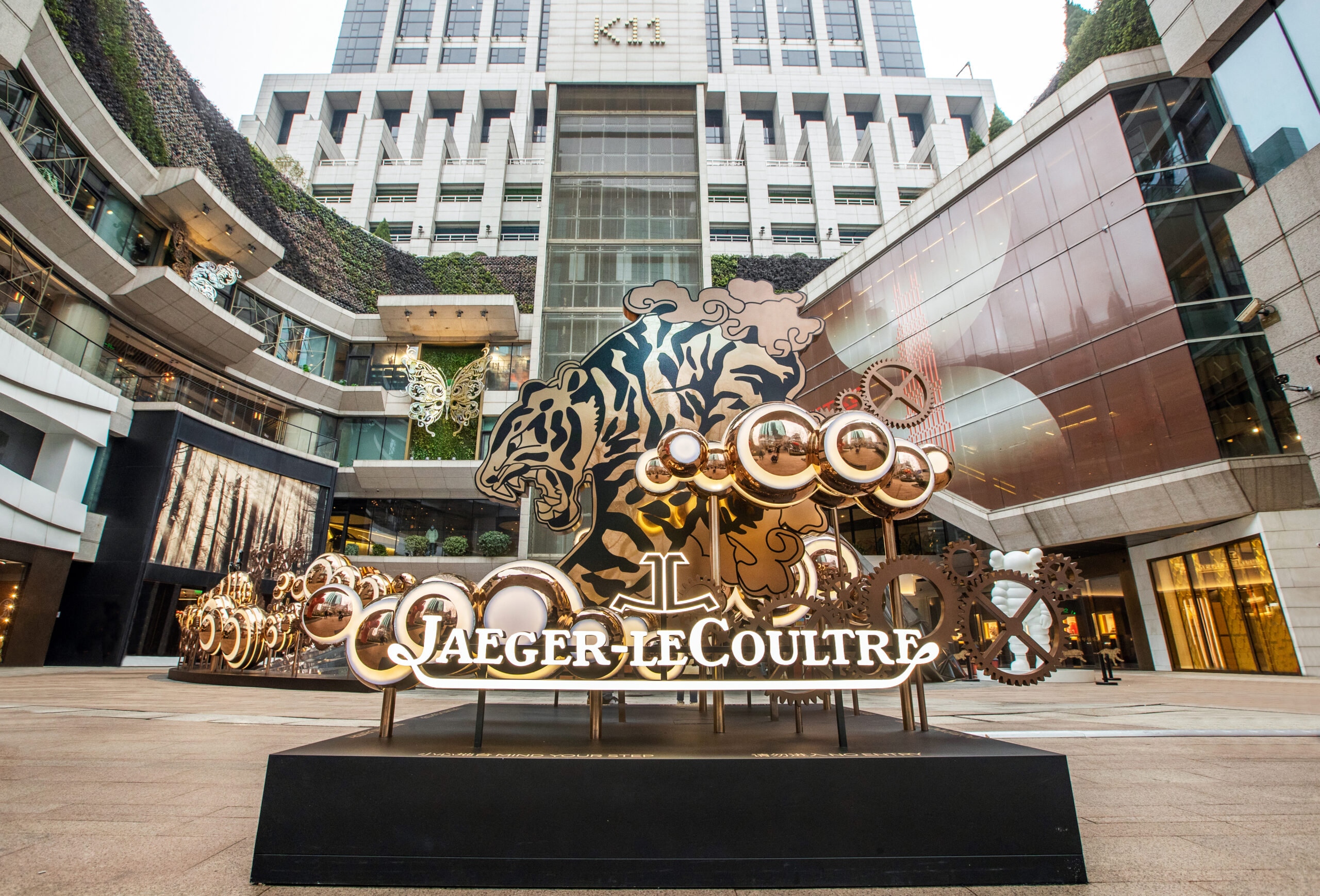 Jaeger_LeCoultre Outside Installation/facade decoration January-February Shanghai