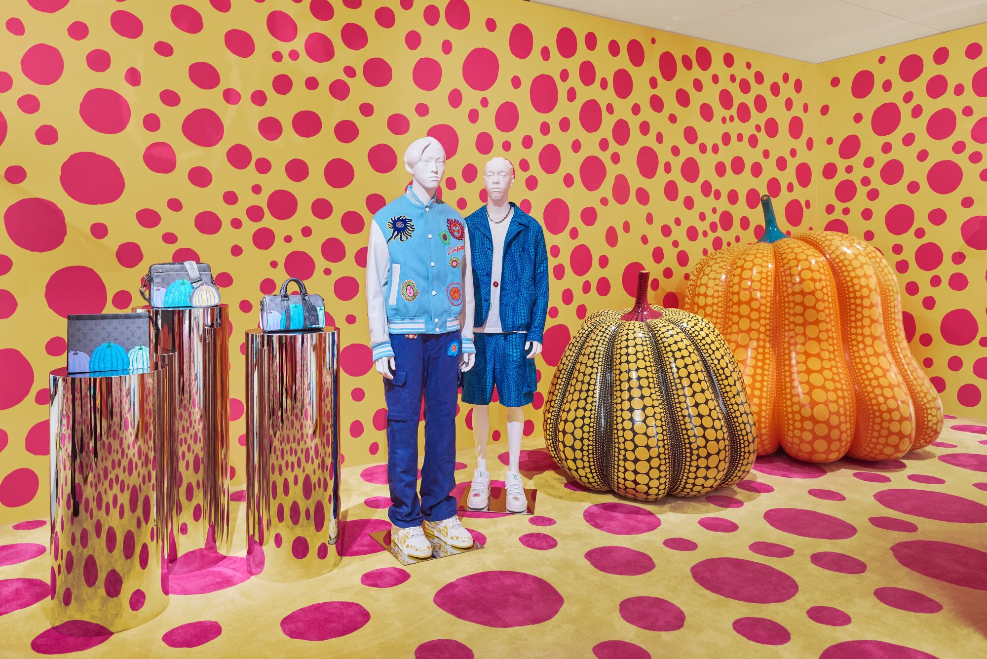 Louis Vuitton x Yayoi Kusama Pumpkin Bag 2023 (Drop 2) : r