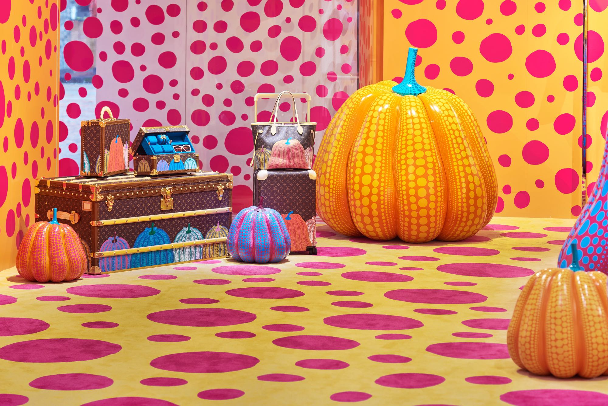 Louis Vuitton Yayoi Kusama Drop 2 Pop-up Mar 31 – Apr 9 2023 Guangzhou Hangzhou