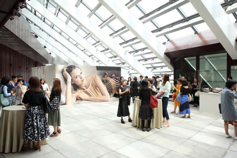 Estée Lauder<br>Revitalising Supreme +